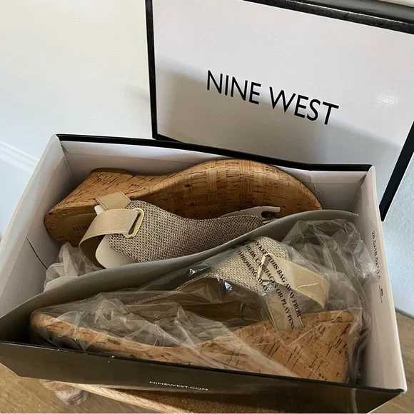 NINE WEST light gold cork wedge sandals stretchy back strap with box - Picture 3 of 6